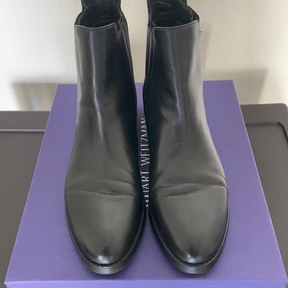 LIKE NEW Stuart Weitzman basilico Chelsea boot 8.5